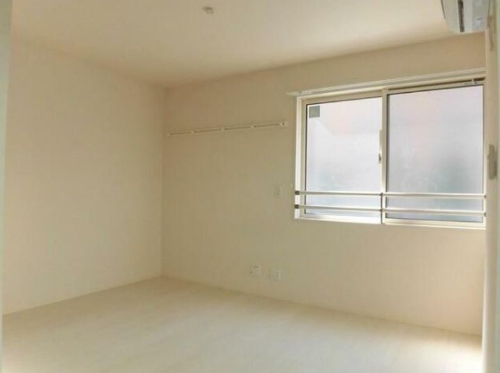 タウンコート初音町の居間