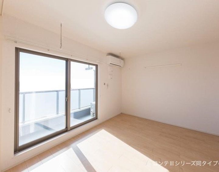 ガーデンハウス フィオーレの居間