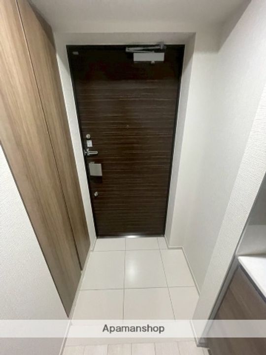 GENOVIA西横浜の玄関