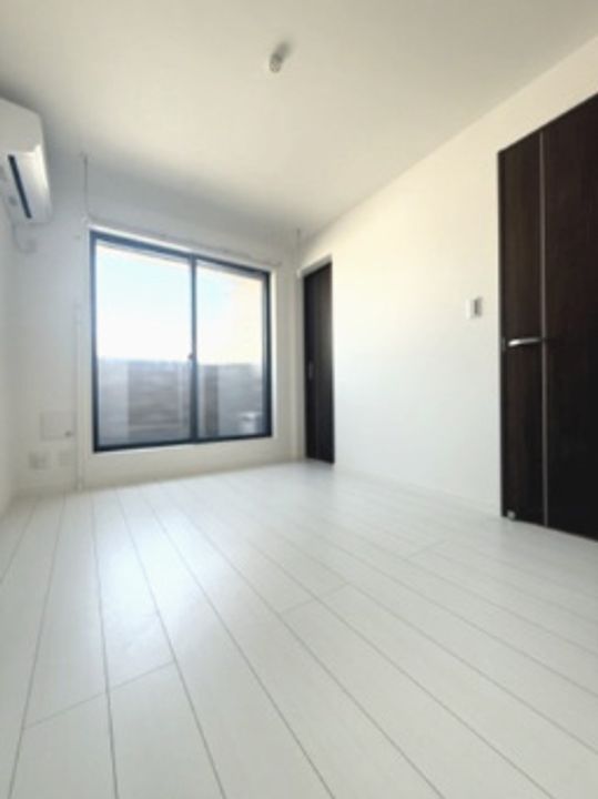 神奈川県海老名市扇町の賃貸アパートの居間