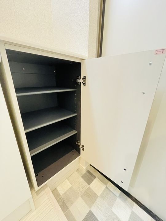 神奈川県横浜市南区榎町1丁目の賃貸アパートの内装