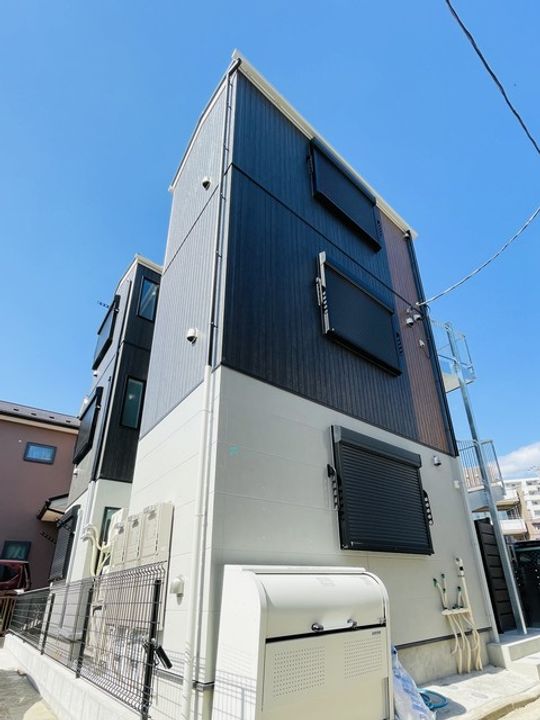 神奈川県横浜市南区榎町1丁目の賃貸アパートの外観