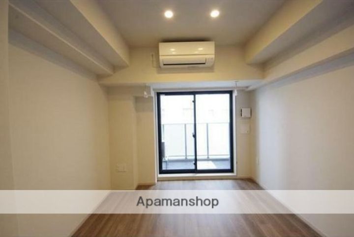 グレーシアフィット横浜の居間