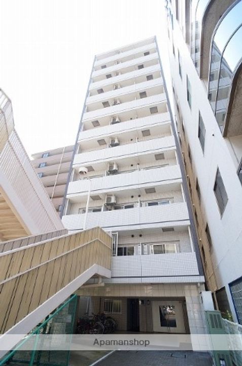神奈川県横浜市神奈川区西神奈川1丁目の賃貸マンションの外観
