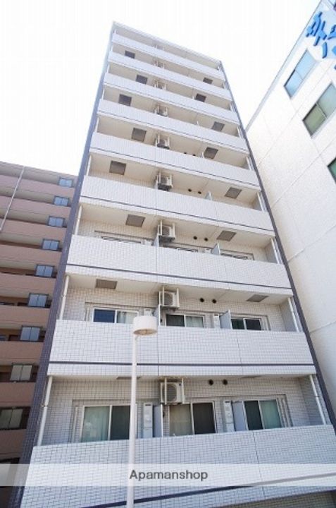 神奈川県横浜市神奈川区西神奈川1丁目の賃貸マンションの外観