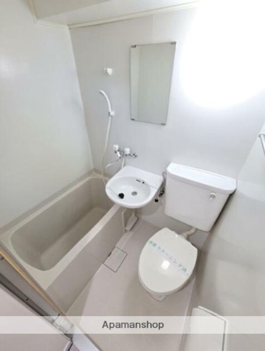 岩金ビルの風呂