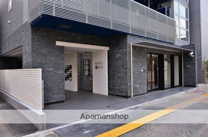 NIKKEI MARKSの外観