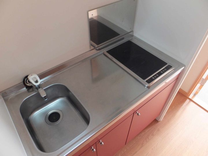 レオパレスハイム三ツ沢のキッチン