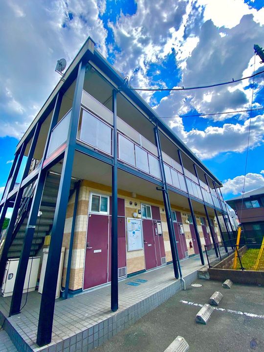 レオパレス百合の外観