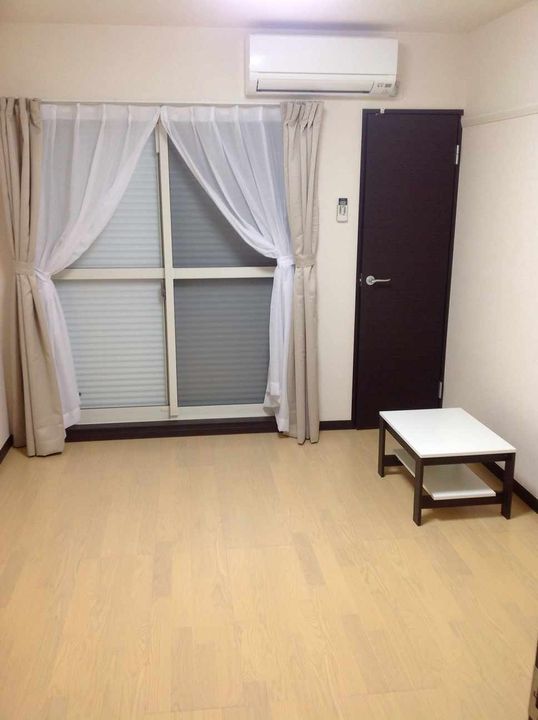 レオネクストNYT202の居間