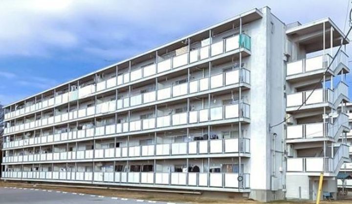 ビレッジハウス阿久和6号棟の外観