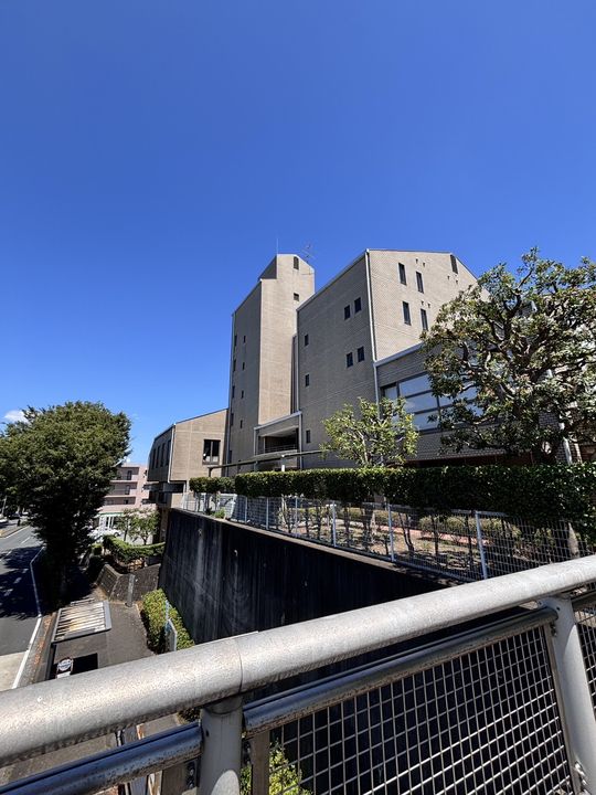 神奈川県横浜市都筑区富士見が丘の賃貸マンションの外観
