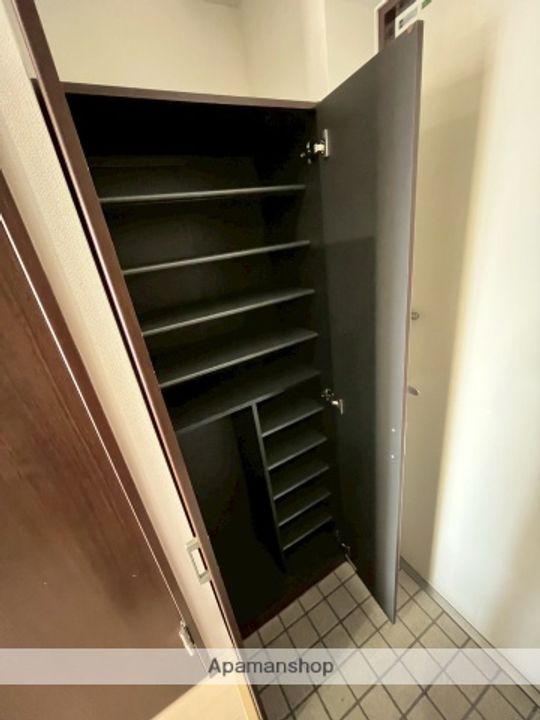 神奈川県横浜市都筑区東山田町の賃貸マンションの内装