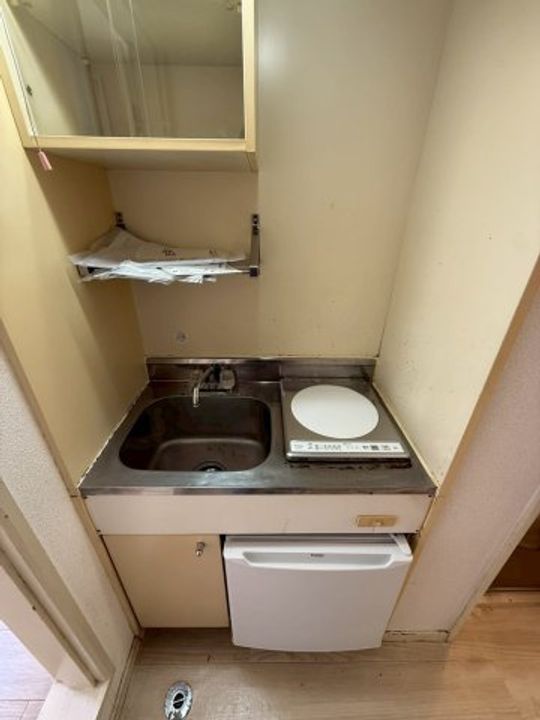 神奈川県横浜市南区中里3丁目の賃貸アパートのキッチン