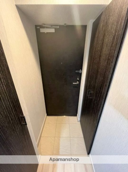 ラヴェニール横浜蒔田の玄関