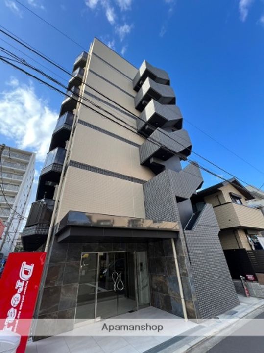 ラヴェニール横浜蒔田の外観