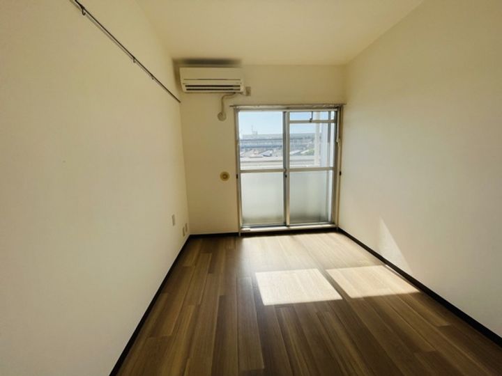 サンホワイト磯子の居間