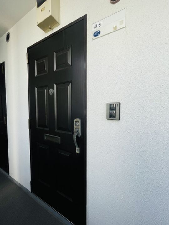 サンホワイト磯子の玄関