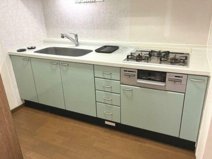 平塚八重咲町三和プラザのキッチン