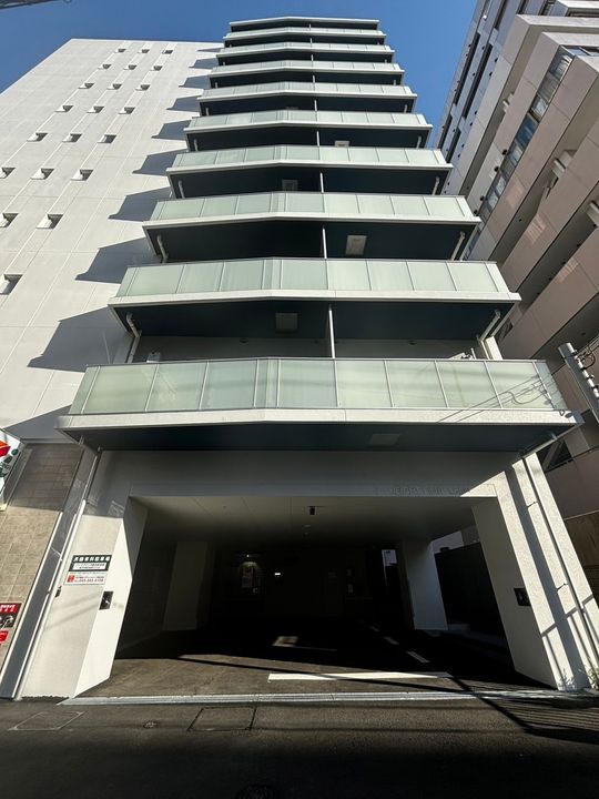 パークアクシス横浜阪東橋の外観