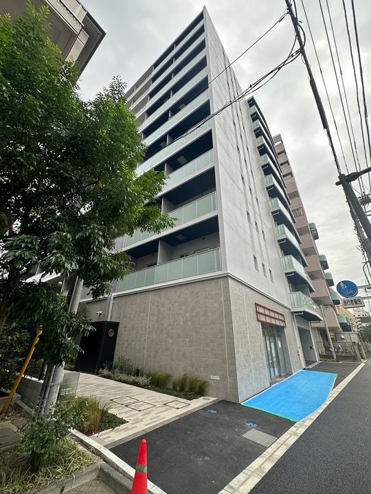 パークアクシス横浜阪東橋の外観