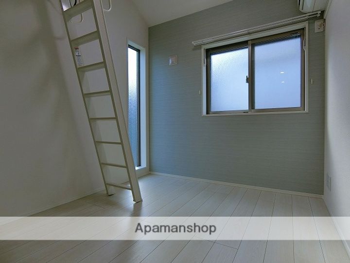 神奈川県横浜市港北区仲手原2丁目の賃貸アパートの内装