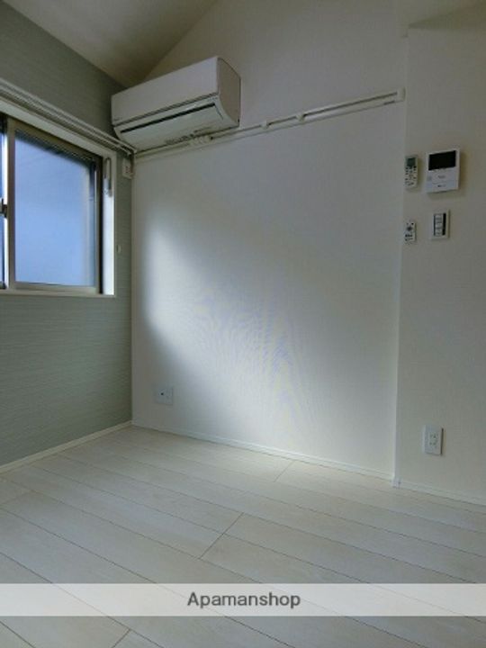 神奈川県横浜市港北区仲手原2丁目の賃貸アパートの内装