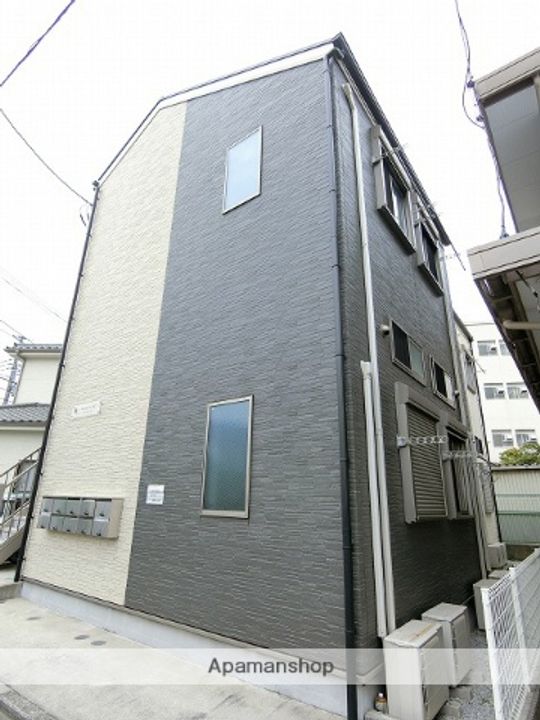 ウィズ・プレイス ナナの外観