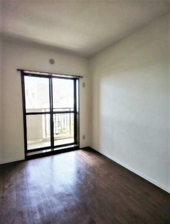 神奈川県横浜市神奈川区中丸の賃貸マンションの内装