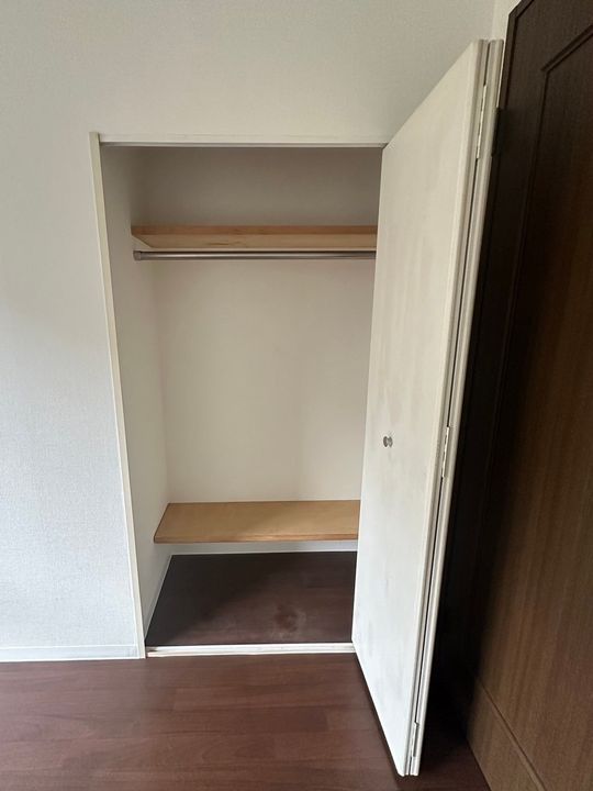 神奈川県横浜市神奈川区中丸の賃貸マンションの内装