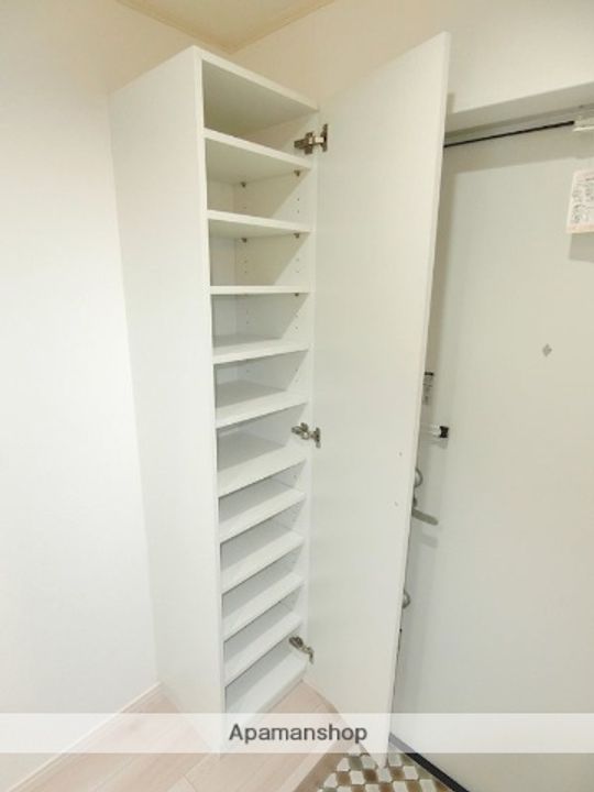 ハーミットクラブハウス横浜南軽井沢の玄関