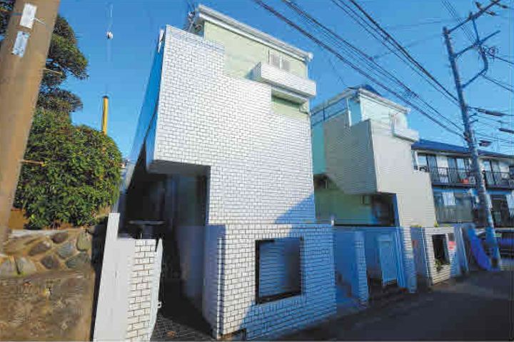 神奈川県横浜市神奈川区六角橋5丁目の賃貸アパートの外観