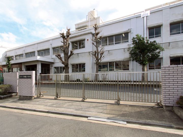 神奈川県横浜市神奈川区六角橋5丁目の賃貸アパートの周辺