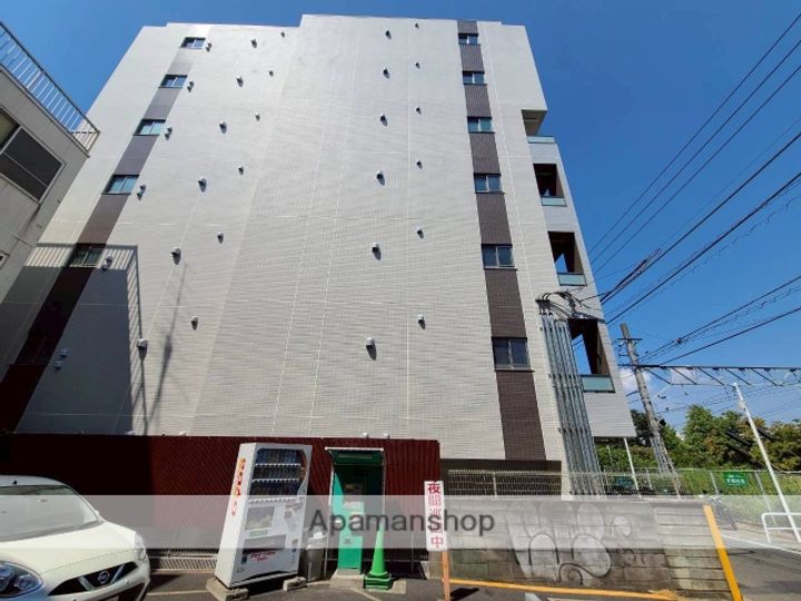 神奈川県横浜市神奈川区大口通の賃貸マンションの外観
