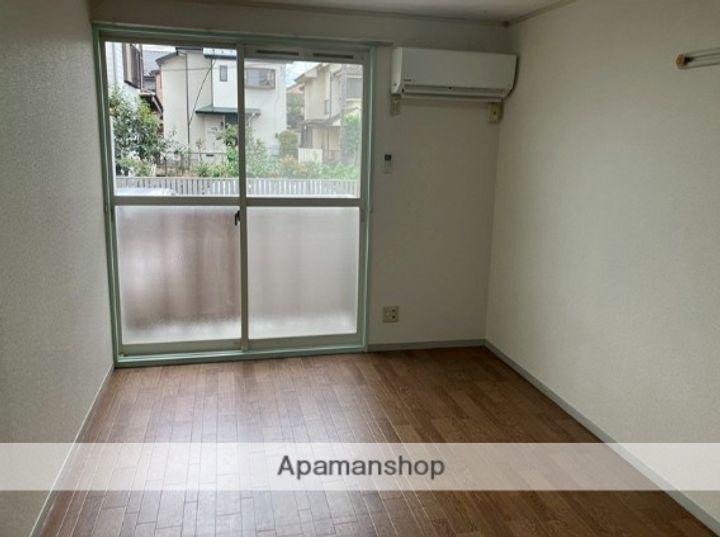 パークヨコチョーの居間