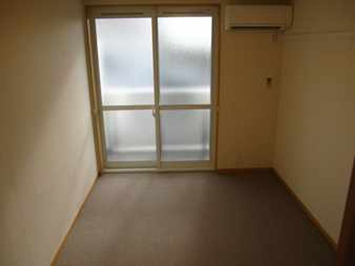 レオパレスサンヴィレッジ20の居間