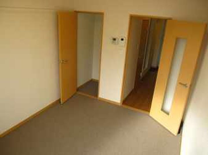 レオパレスサンヴィレッジ20の居間