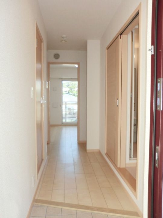 チェリーローズの玄関