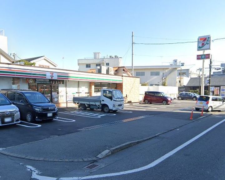 チェリーローズの周辺