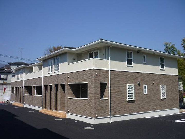 クレストガーデンⅡの外観