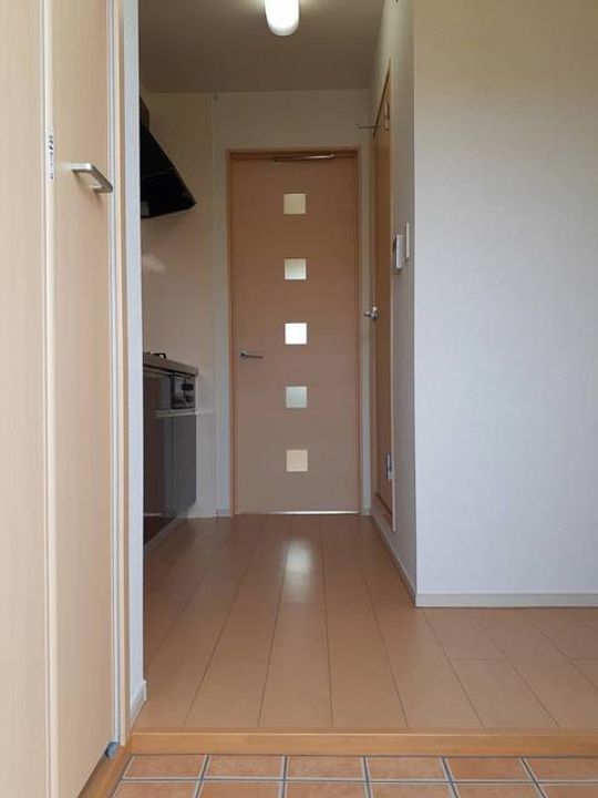 フリージア本郷台の玄関