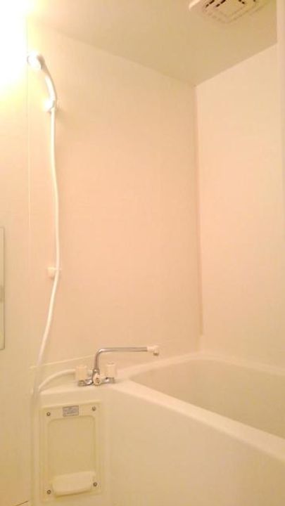 モデルノ24の風呂