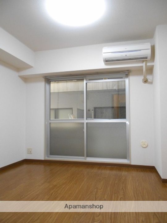 シャレー藤沢の居間