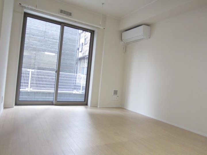 アルカディア105号室の居間