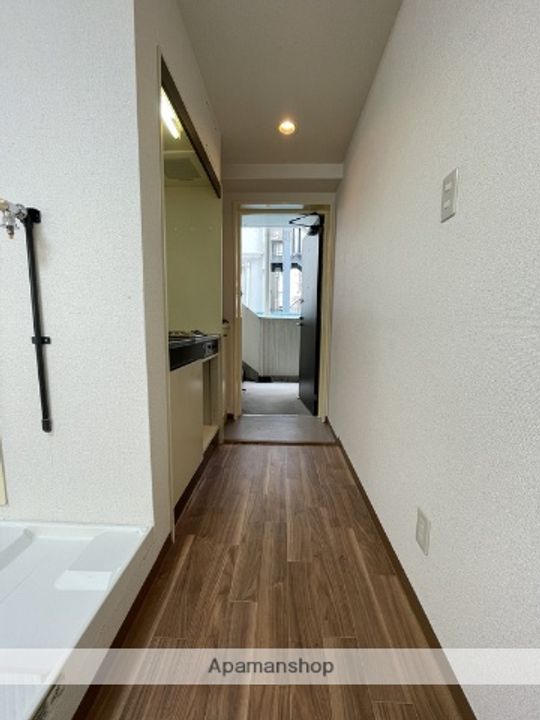 日興パレス伊勢佐木町北の玄関