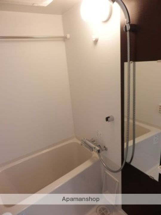 神奈川県横浜市南区通町2丁目の賃貸マンションの風呂