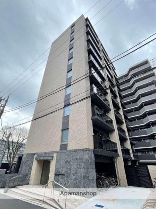 ラグゼナ磯子の外観