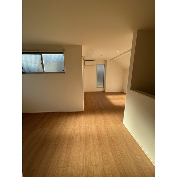 神奈川県横浜市南区永田南2丁目(一戸建)の賃貸物件の居間