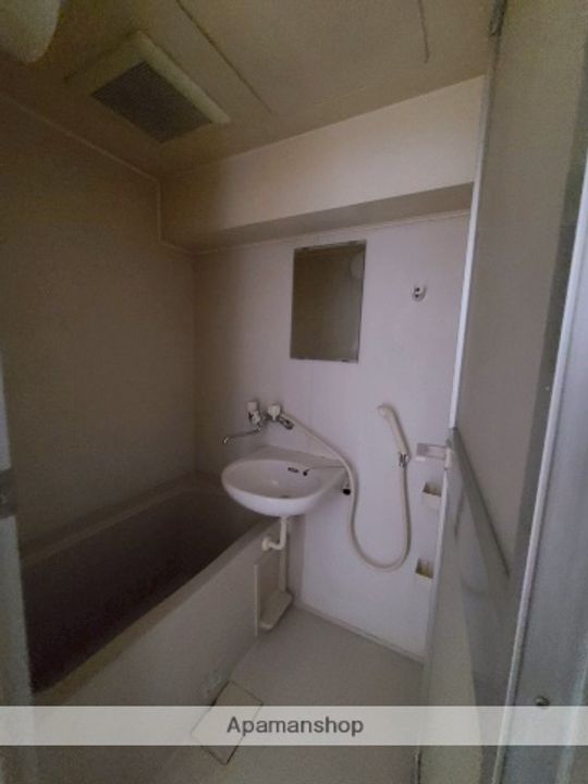 横浜三吉町第4レッツビルの風呂