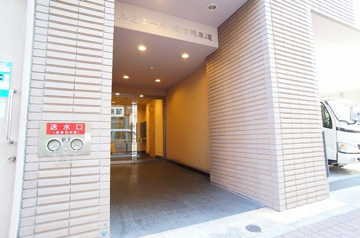 レジディア横濱馬車道の外観